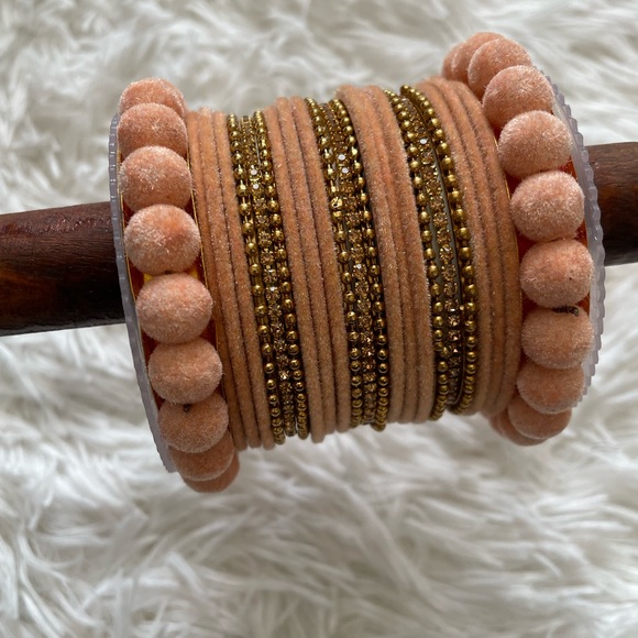 Light brown bangles - Picture 2 of 4